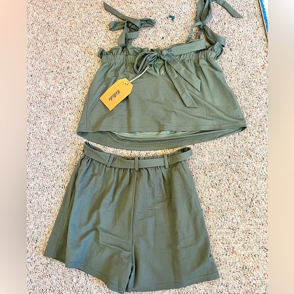 2 piece set - Picture 5 of 10